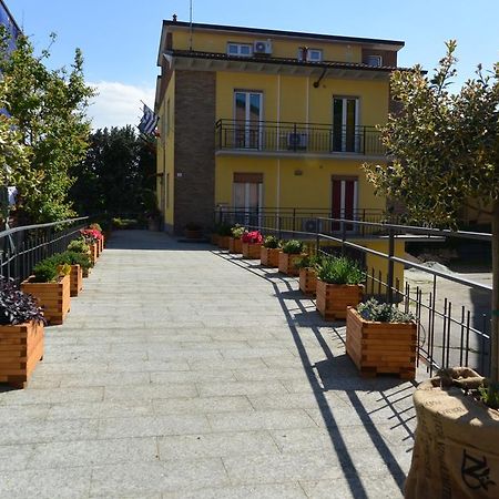 Pavia Ostello Exteriér fotografie