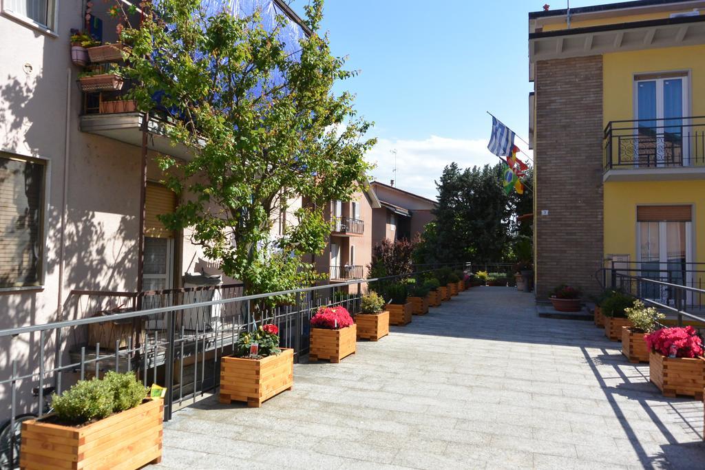 Pavia Ostello Exteriér fotografie